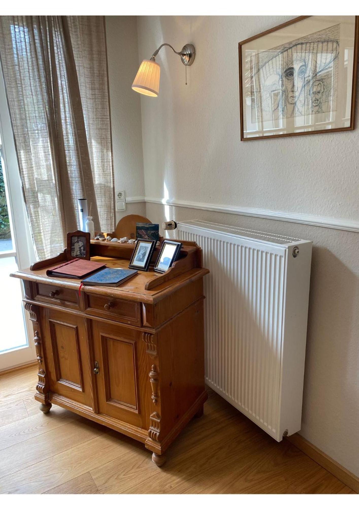 Eine Gemuetliche Ferienwohnung Mit Garten Bad Karlshafen Exterior foto